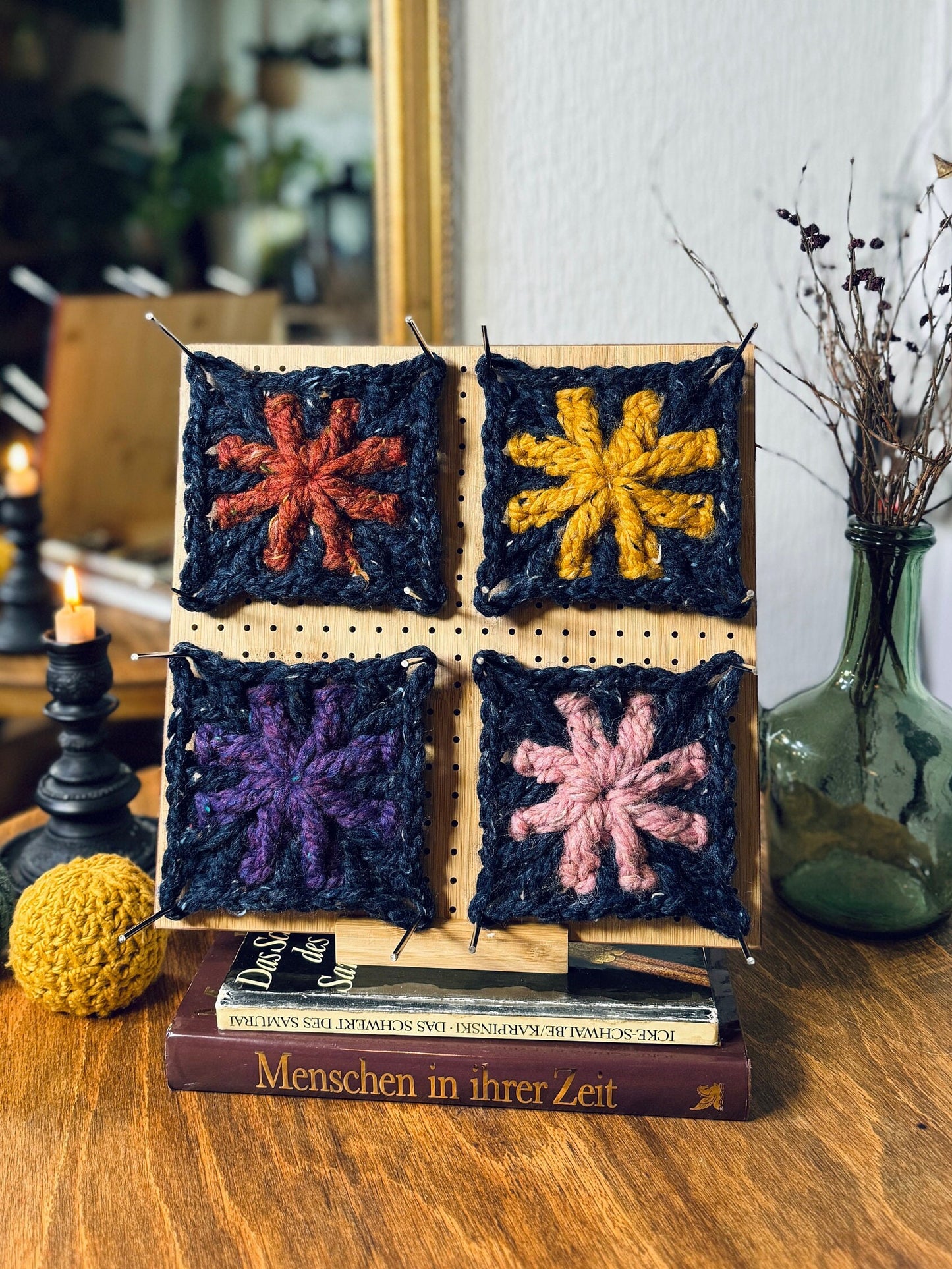 Mosaic Bloom Granny Square in English and Spanish