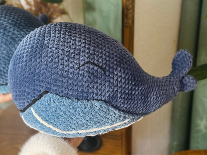 Mr. Magellan - The Whale in English, Spanish and German