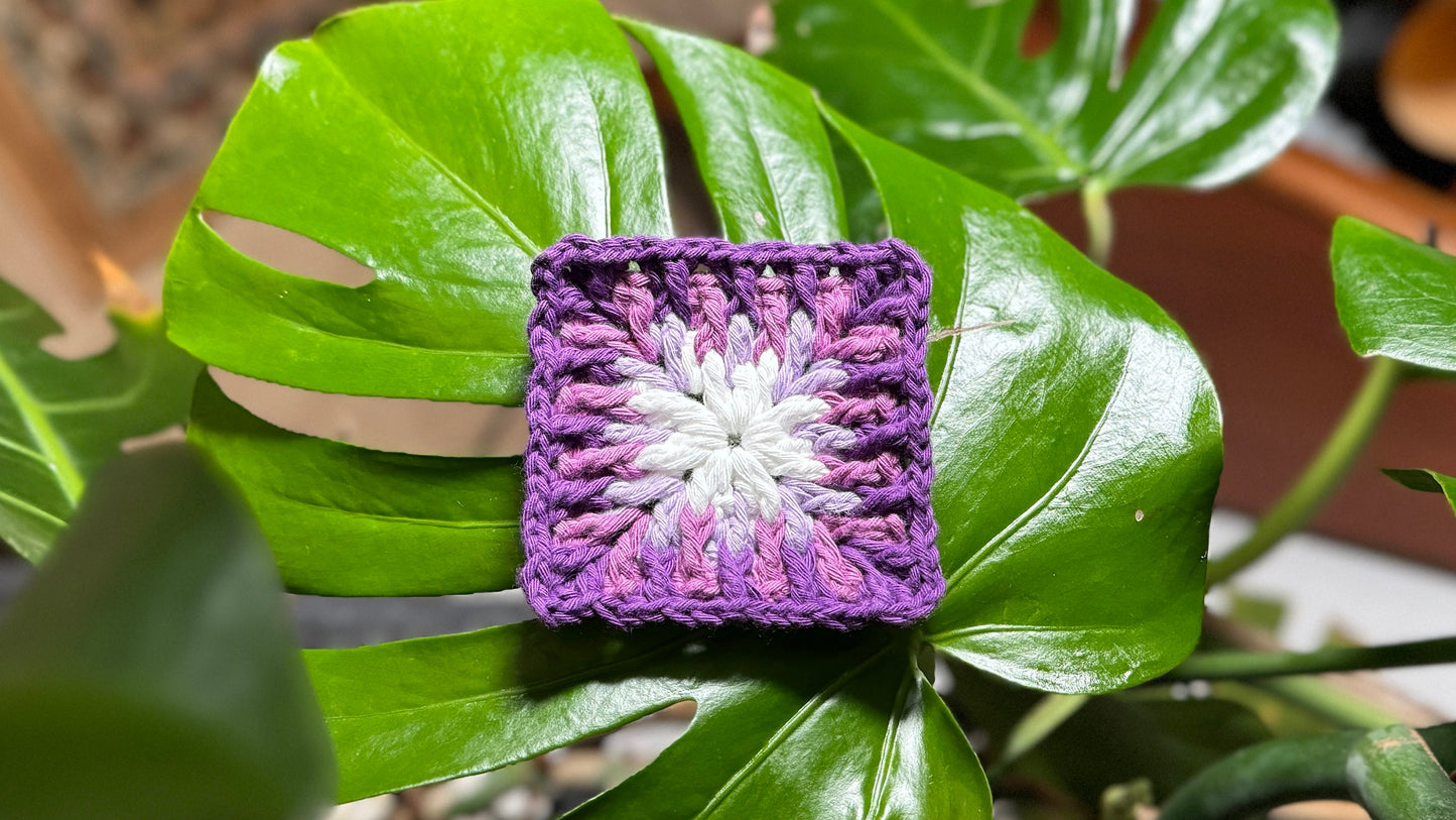 Mosaic Bloom Granny Square in English and Spanish